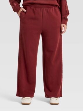 Airy Sleek Lace Detail Track Pants